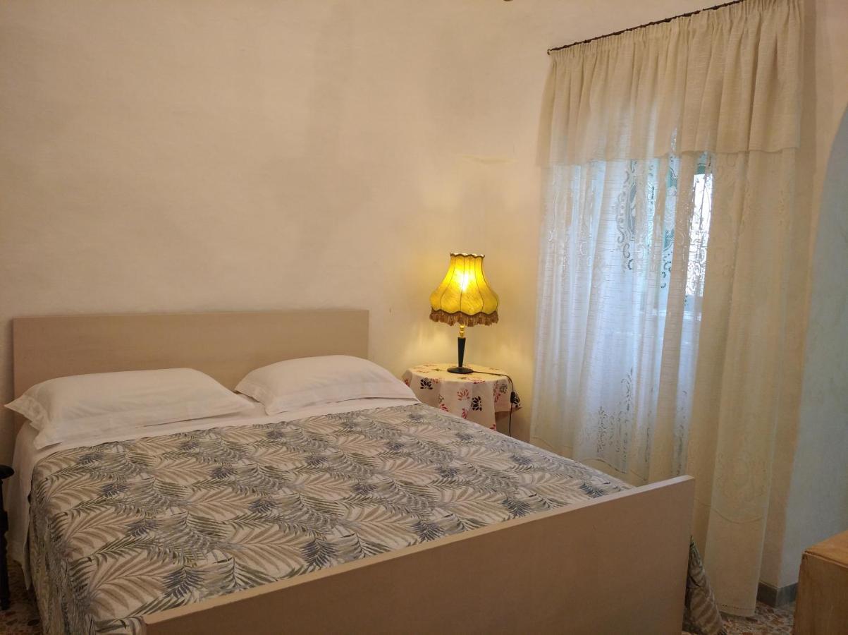 צ'יסטרנינו Trullo Le Tre Sorelle מראה חיצוני תמונה