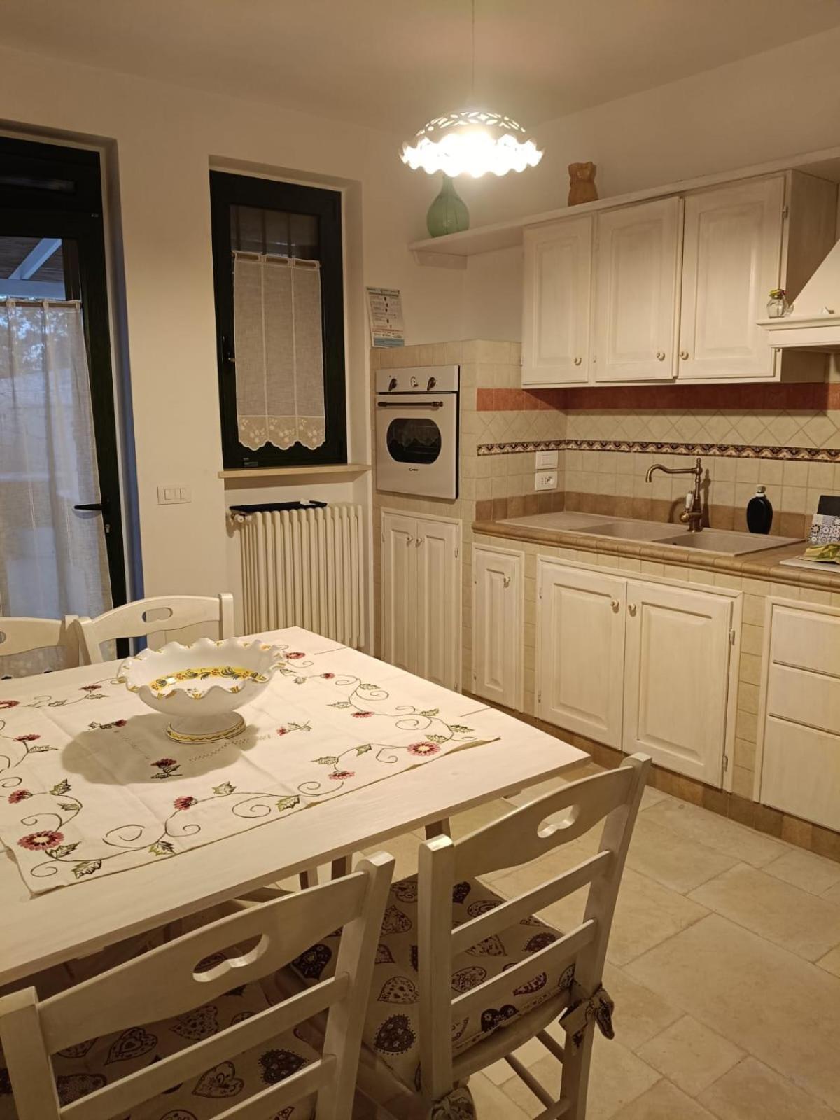 צ'יסטרנינו Trullo Le Tre Sorelle מראה חיצוני תמונה