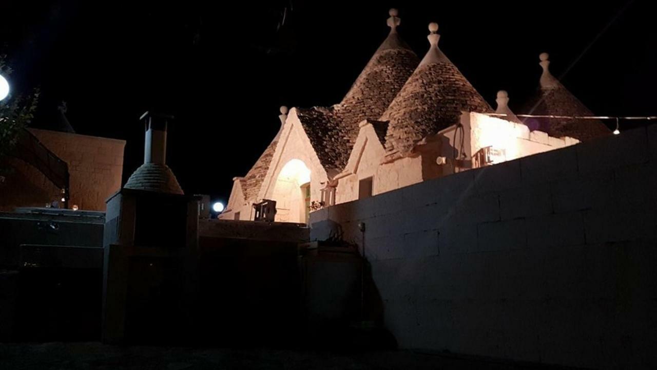 צ'יסטרנינו Trullo Le Tre Sorelle מראה חיצוני תמונה
